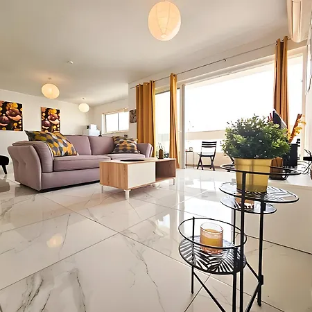 Palm 46 - Near The Promenade - Private Balcony * St. Paul's Bay