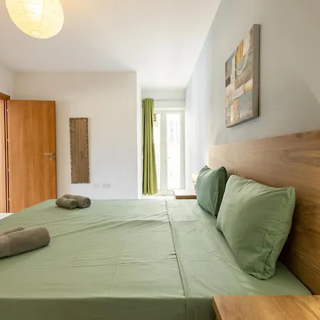 Apartment Palm 46 - Near The Promenade - Private Balcony By Quicktrips