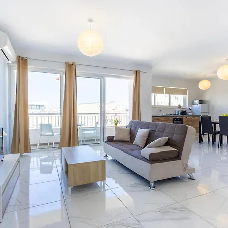 Palm 46 - Near The Promenade - Private Balcony By Quicktrips
