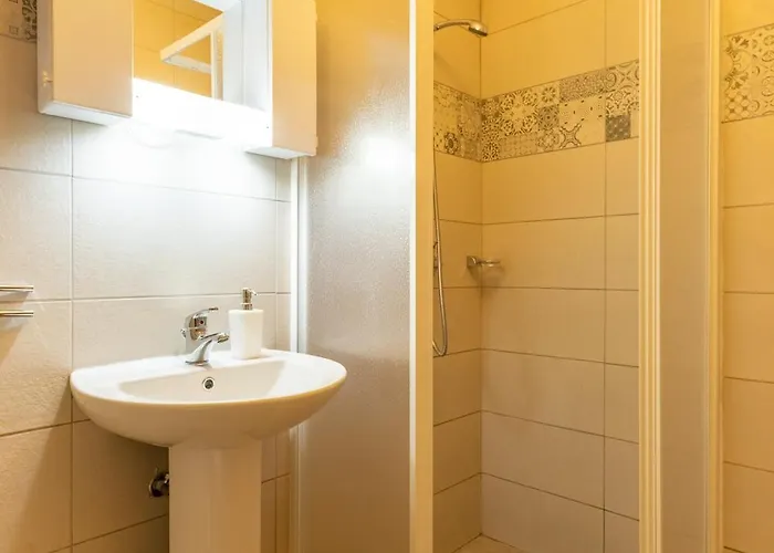 Apartament Palm 46 - Near The Promenade - Private Balcony By Quicktrips *