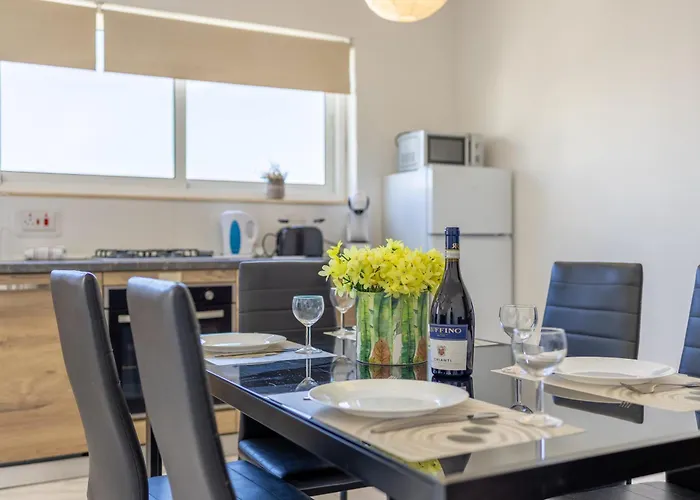 Palm 46 - Near The Promenade - Private Balcony By Quicktrips St. Paul's Bay