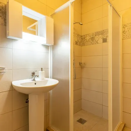 Apartament Palm 46 - Near The Promenade - Private Balcony By Quicktrips *